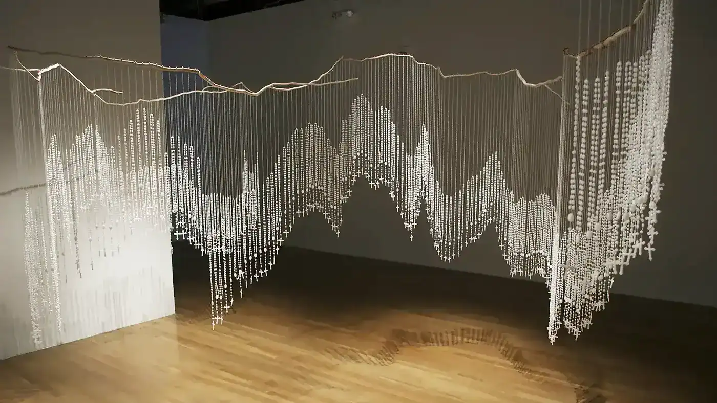 Rosary installation by Sandra Fernández Art honoring lives lost while crossing the southern United States border and souls without a proper burial.